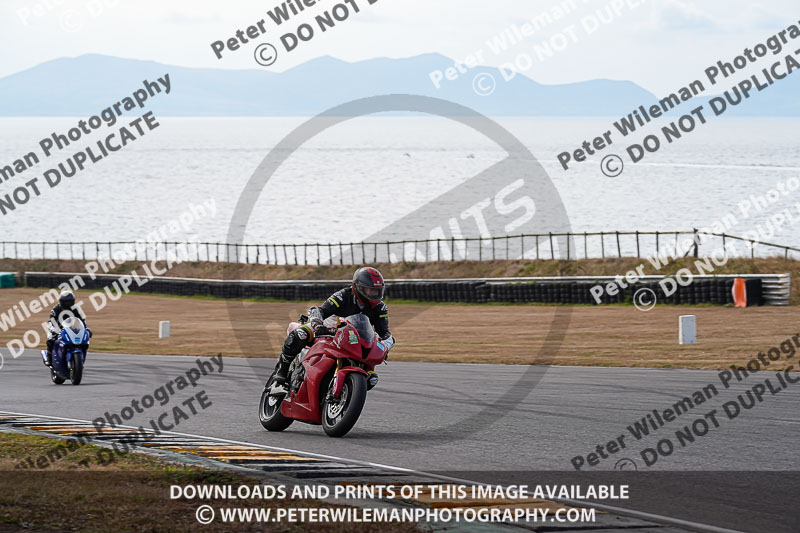 anglesey no limits trackday;anglesey photographs;anglesey trackday photographs;enduro digital images;event digital images;eventdigitalimages;no limits trackdays;peter wileman photography;racing digital images;trac mon;trackday digital images;trackday photos;ty croes